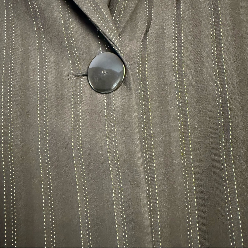 Tahari Black Classic Blazer with Notched Lapels - Picture 4 of 13